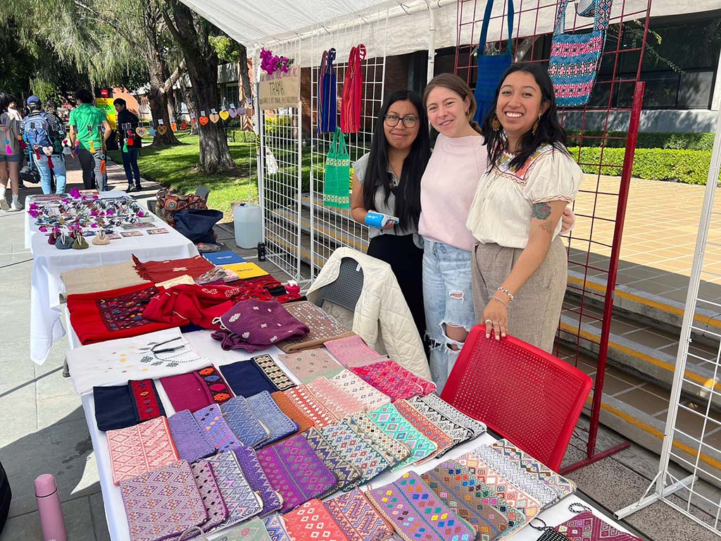 WhatsApp Image 2023-11-24 at 16.37.21.jpg